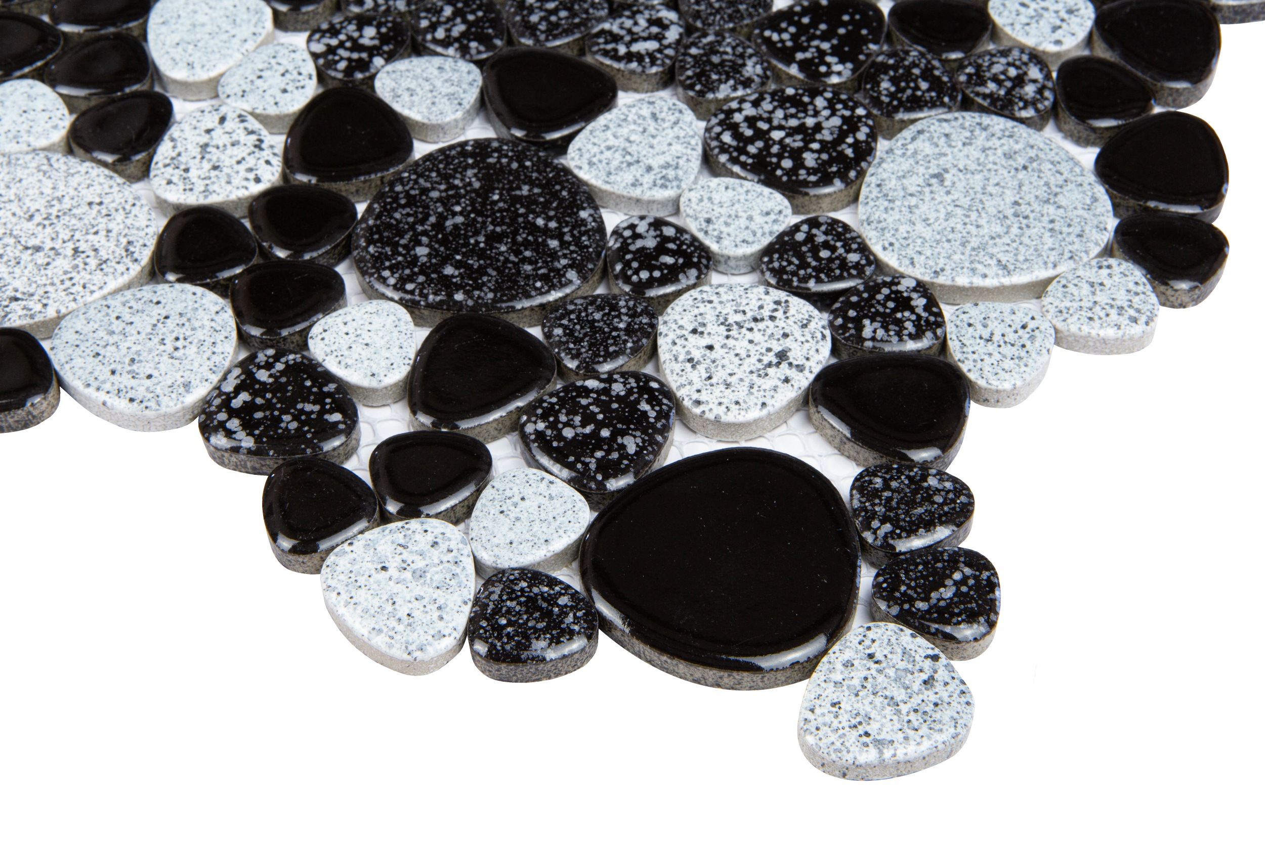 Mosaikfliesen Kiesel schwarz-weiß Pebbles gepunktet Steine Mosaike Mosaiksteine Fliesen