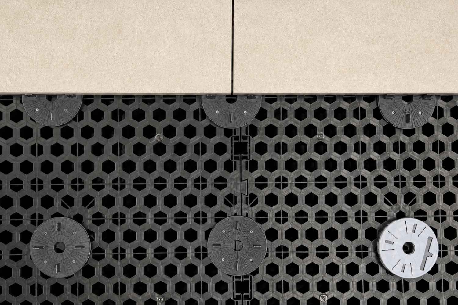 Auflage für Wabenplatte mit Fugenkreuz und Gummiunterseite - Fugenbreite 3 mm