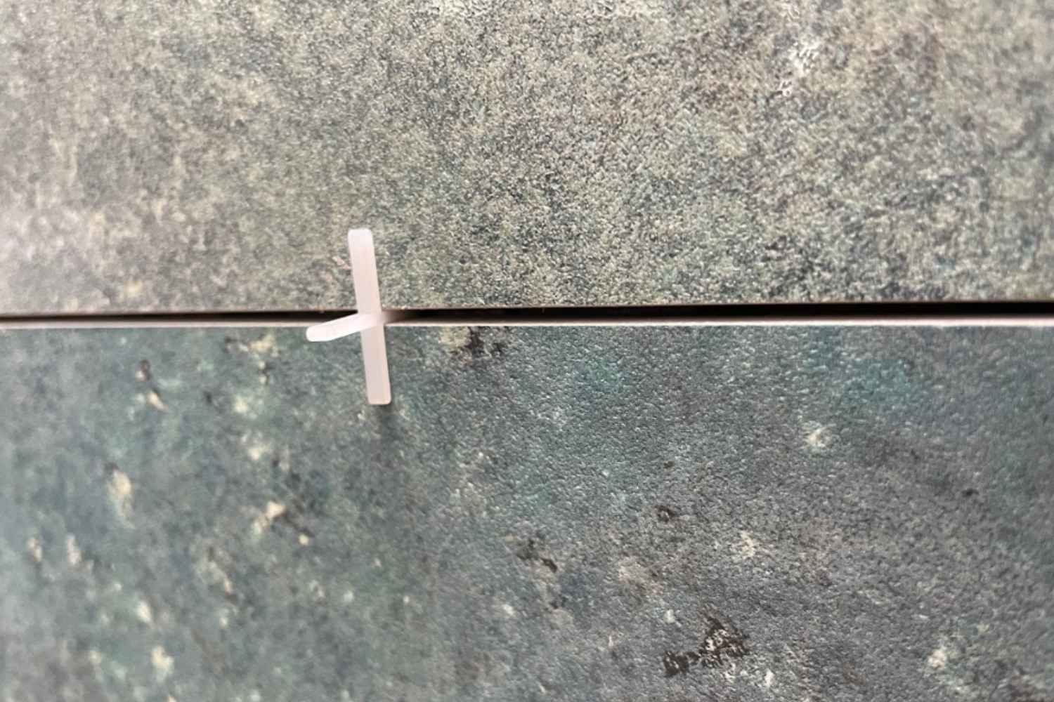 Fliesenkreuze Fugenkreuze 2 mm Beutel á 200 Stück Kunststoff