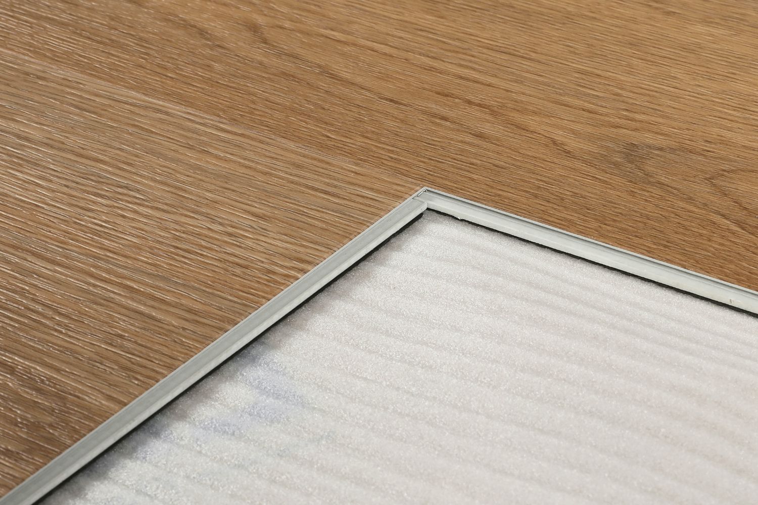 SPC Klick-Vinyl "Landhaus" Eiche warm 18,3x122x0,65 cm matt mit Trittschalldämmung