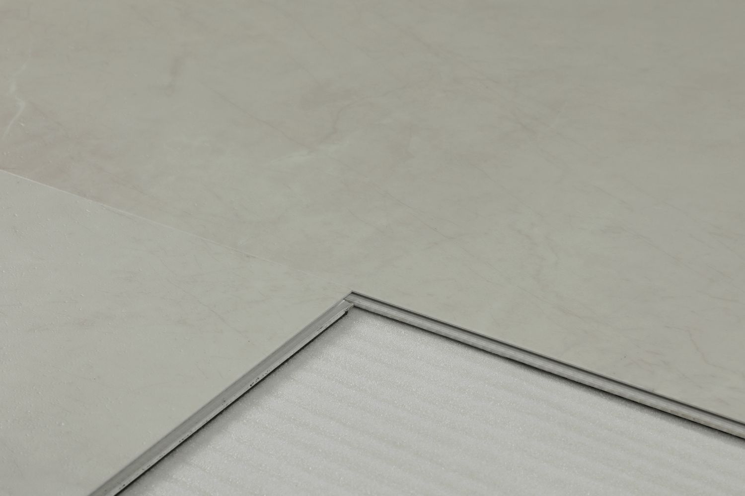 SPC Klick-Vinyl "Loft Beige" Fliesenoptik 47,5x95x0,65 cm matt mit Trittschalldämmung