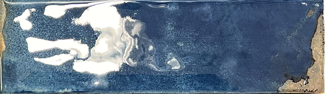 Fliese unregelmäßig Oberfläche 6,4x22,3 cm "Laguna Marino" dunkelblau glänzend reaktive Glasur  