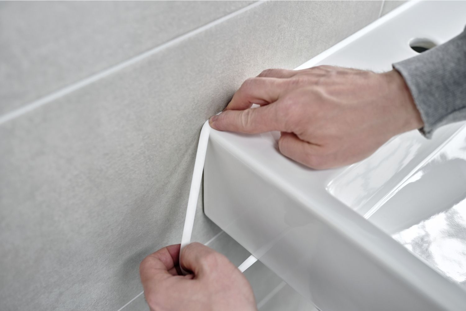 eezee Silikonfugenring 1100 mm weiß  – Für Waschbecken & WC